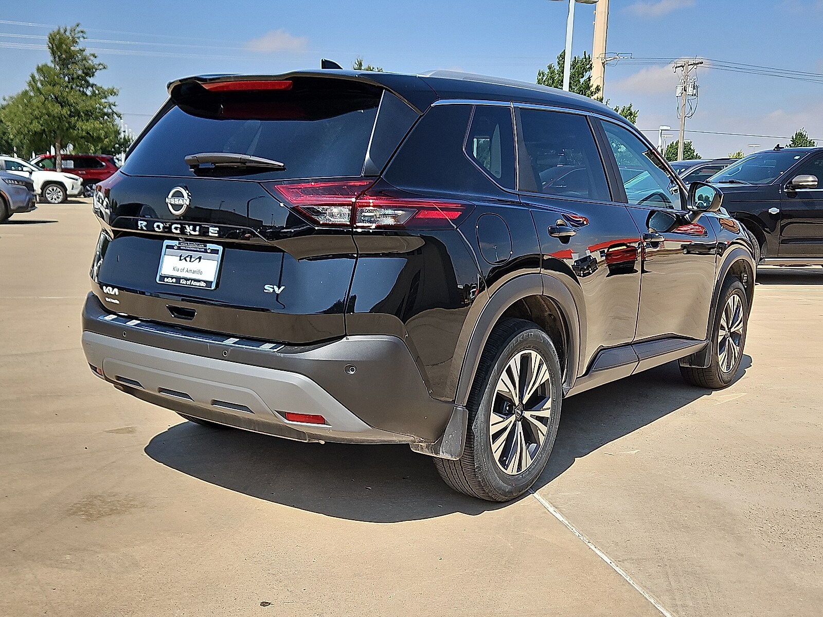 2023 Nissan Rogue SV photo 3