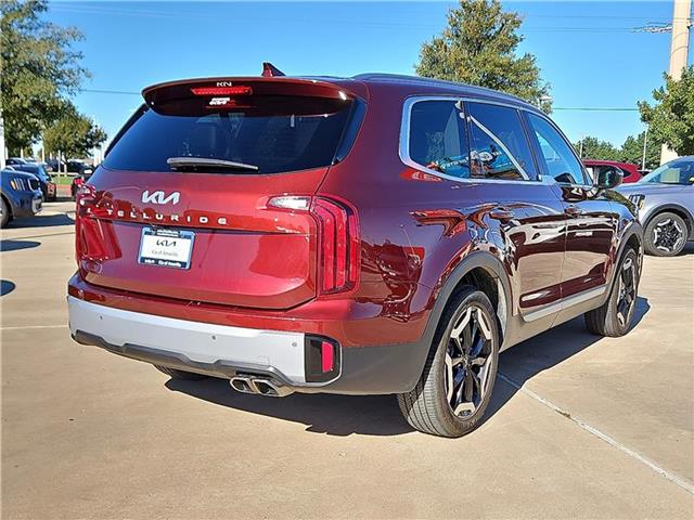 2023 Kia Telluride S photo 3