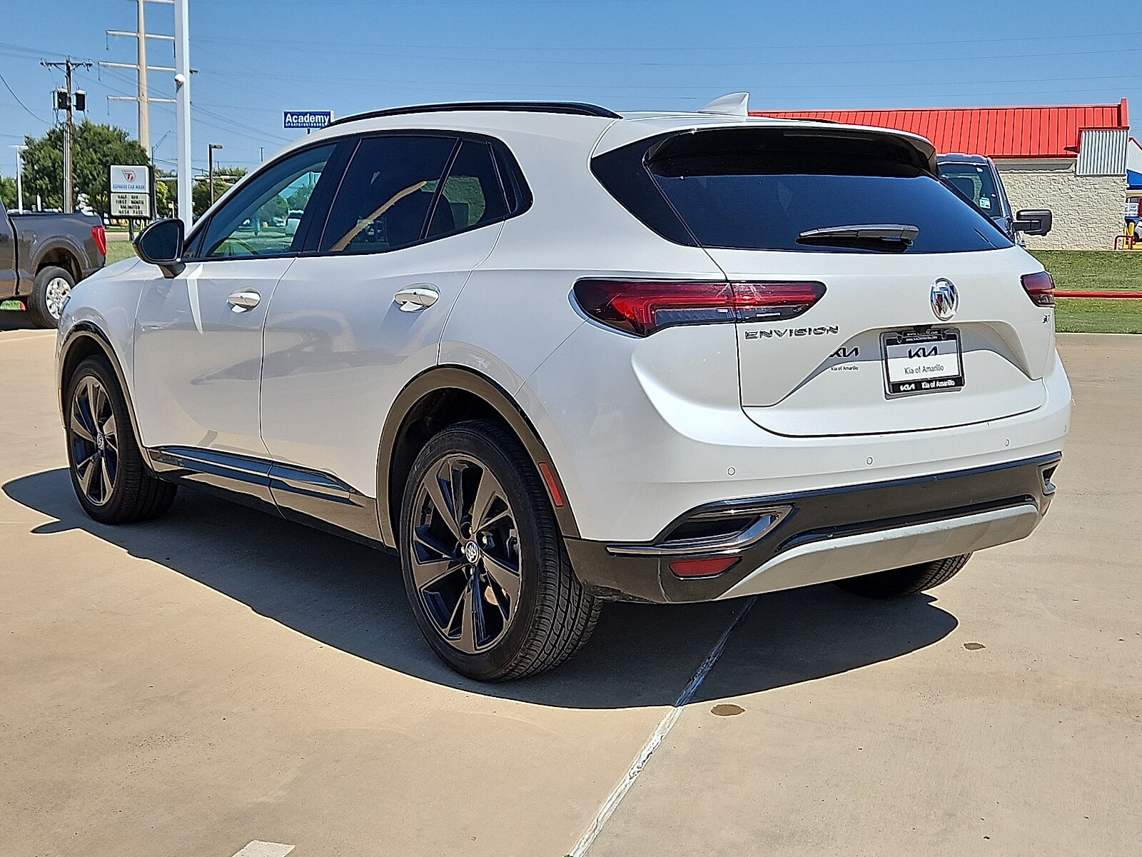 2023 Buick Envision Essence photo 2