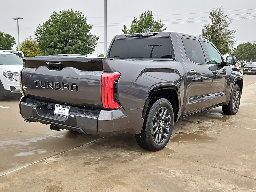 Used 2022 Toyota Tundra Hybrid Platinum (A10) 4x2 CrewMax 5.5 ft. box 145.7 in. W