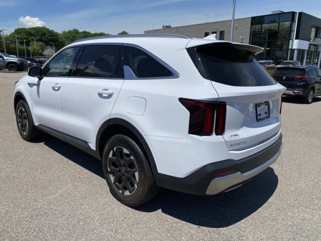 Used 2025 Kia Sorento S SUV