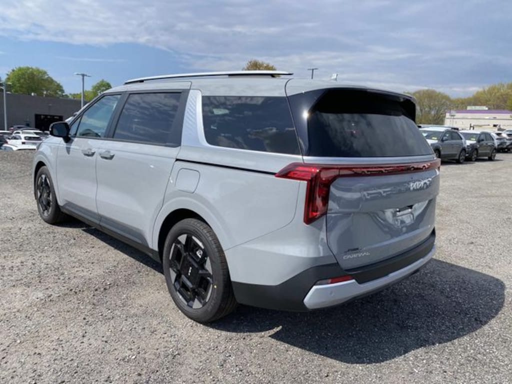 Used 2026 Kia Carnival EX Van Passenger Van