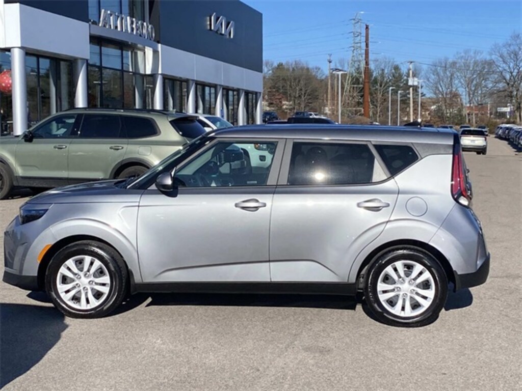 Used 2025 Kia Soul LX Hatchback