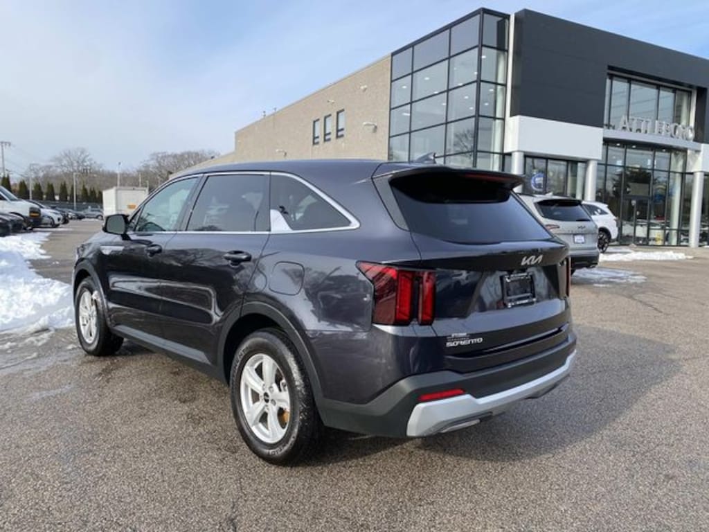 Certified 2025 Kia Sorento LX SUV