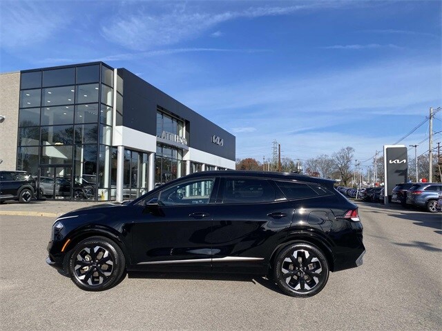 2023 Kia Sportage SX photo 2