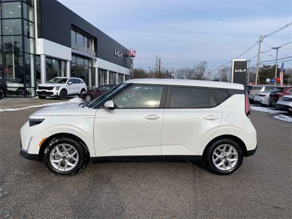 Used 2025 Kia Soul S Hatchback