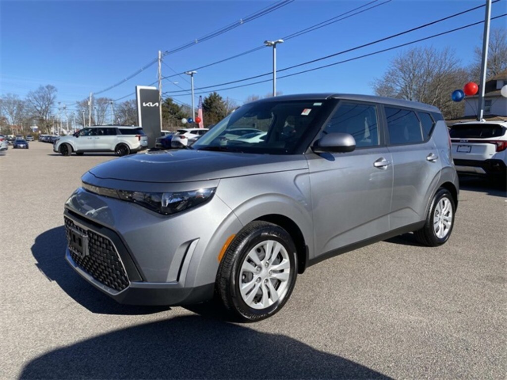 Used 2025 Kia Soul LX Hatchback