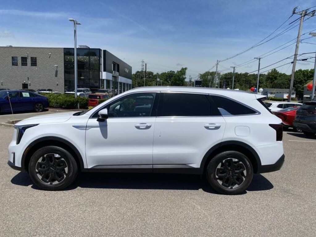 Used 2025 Kia Sorento S SUV