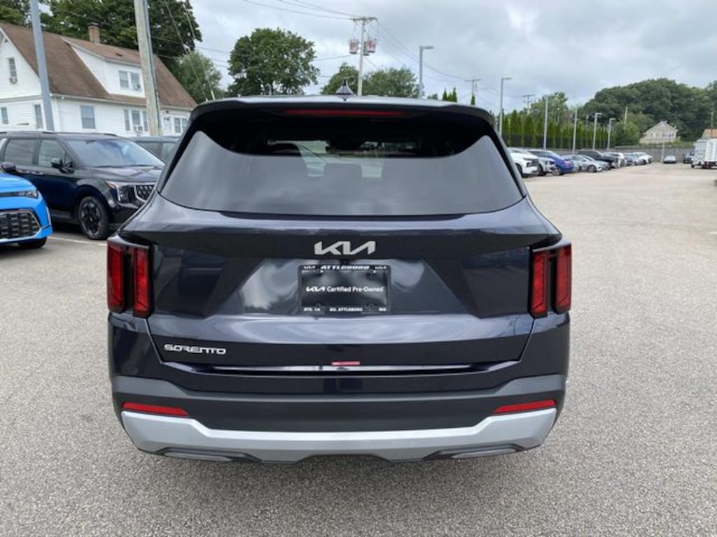 Used 2026 Kia Sorento LX SUV