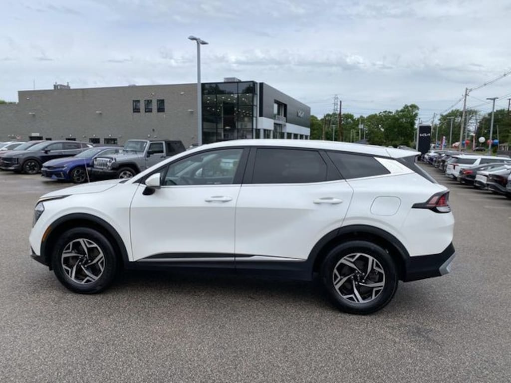 Used 2023 Kia Sportage LX SUV