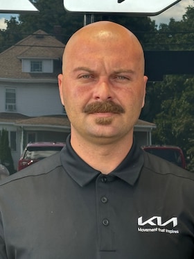 Staff member Andrew Cox from ID_e73e1a0ce79e