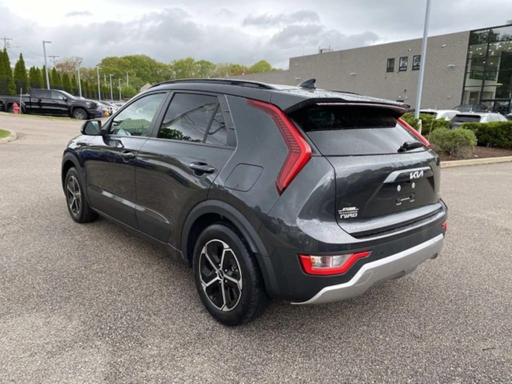 Used 2023 Kia Niro EX SUV