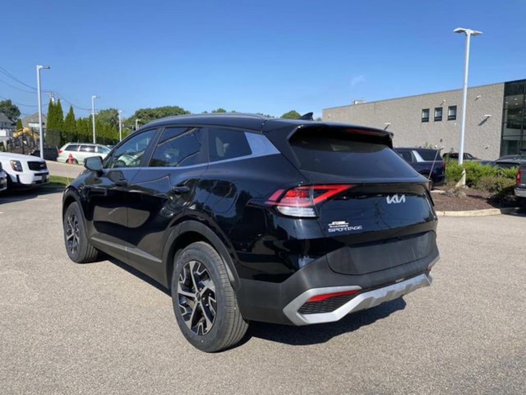 Used 2024 Kia Sportage EX SUV