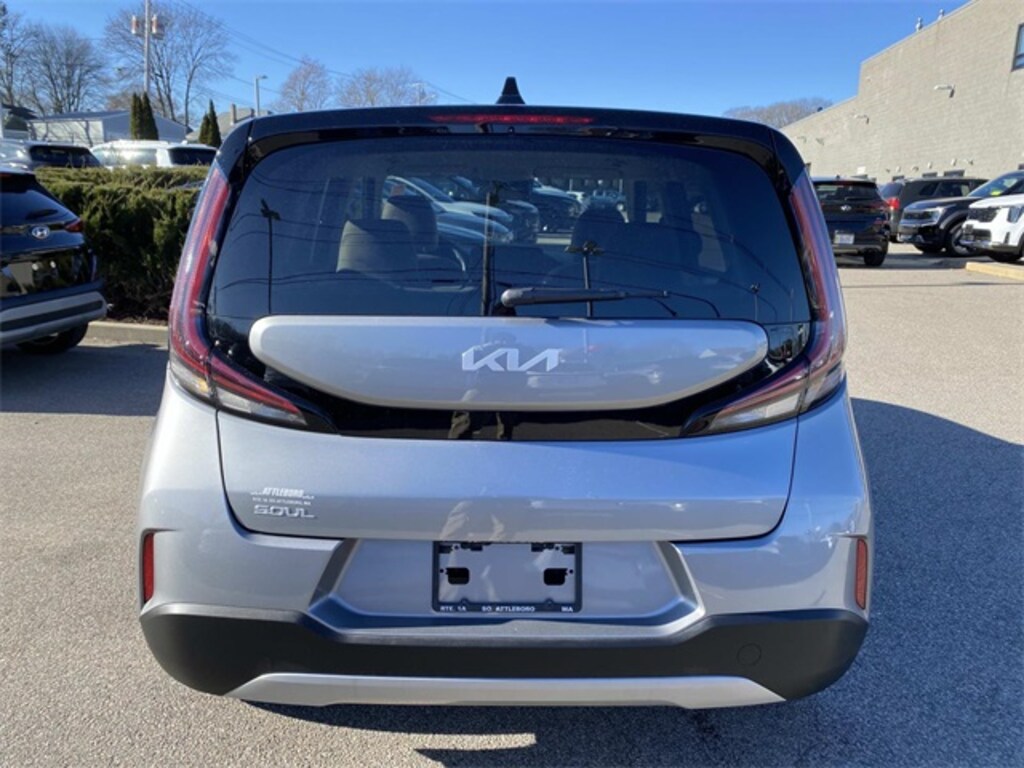Used 2025 Kia Soul LX Hatchback