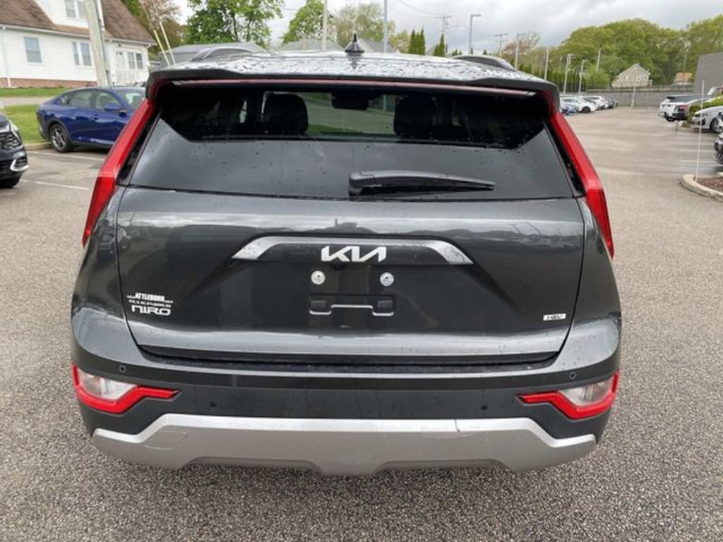 Used 2023 Kia Niro EX SUV