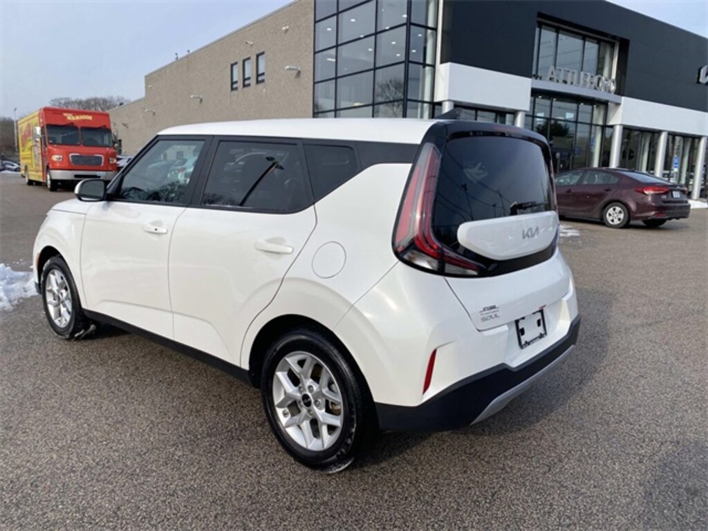 Used 2025 Kia Soul S Hatchback