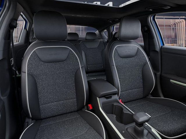 2025 Kia K4 GT-Line - Photo 15