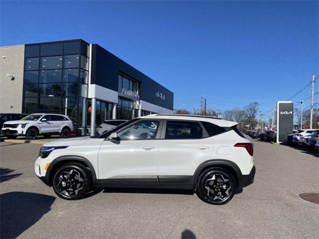 Used 2025 Kia Seltos S SUV