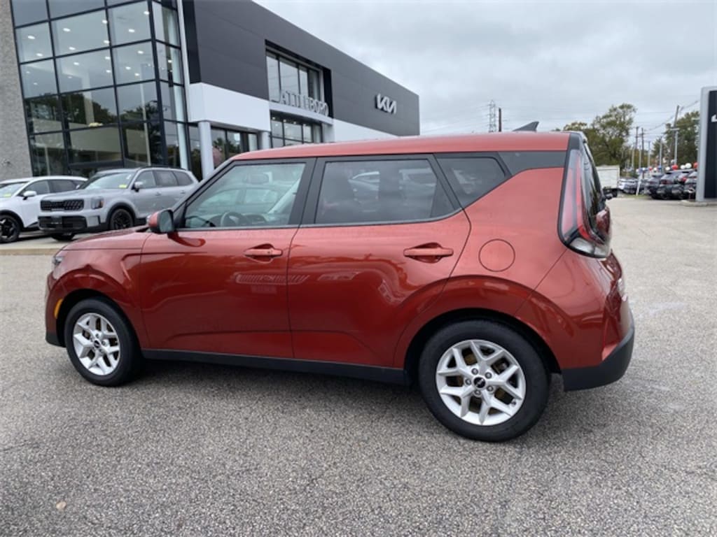 Used 2023 Kia Soul S Hatchback