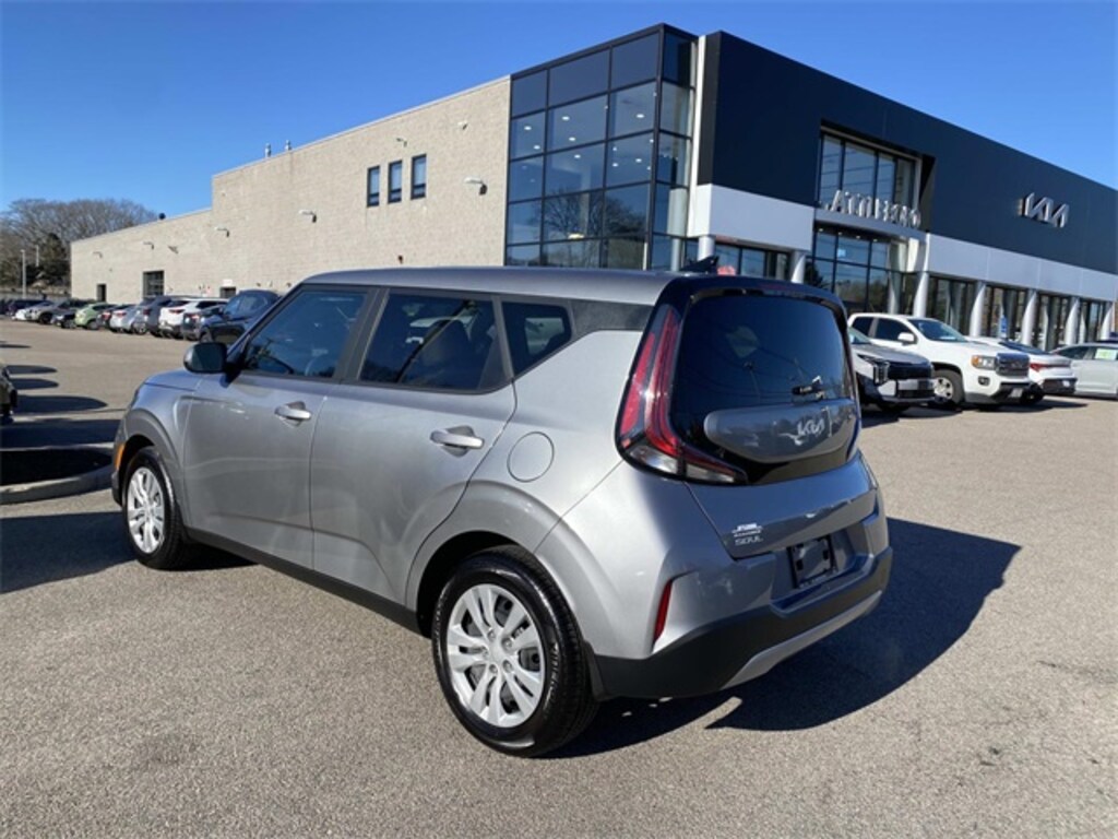 Used 2025 Kia Soul LX Hatchback