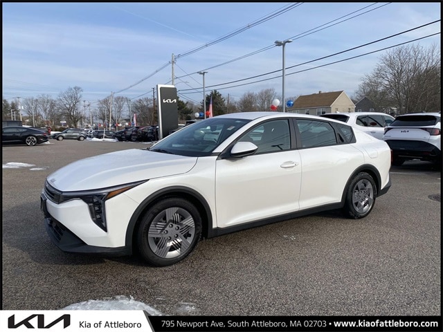 2025 Kia K4 LX