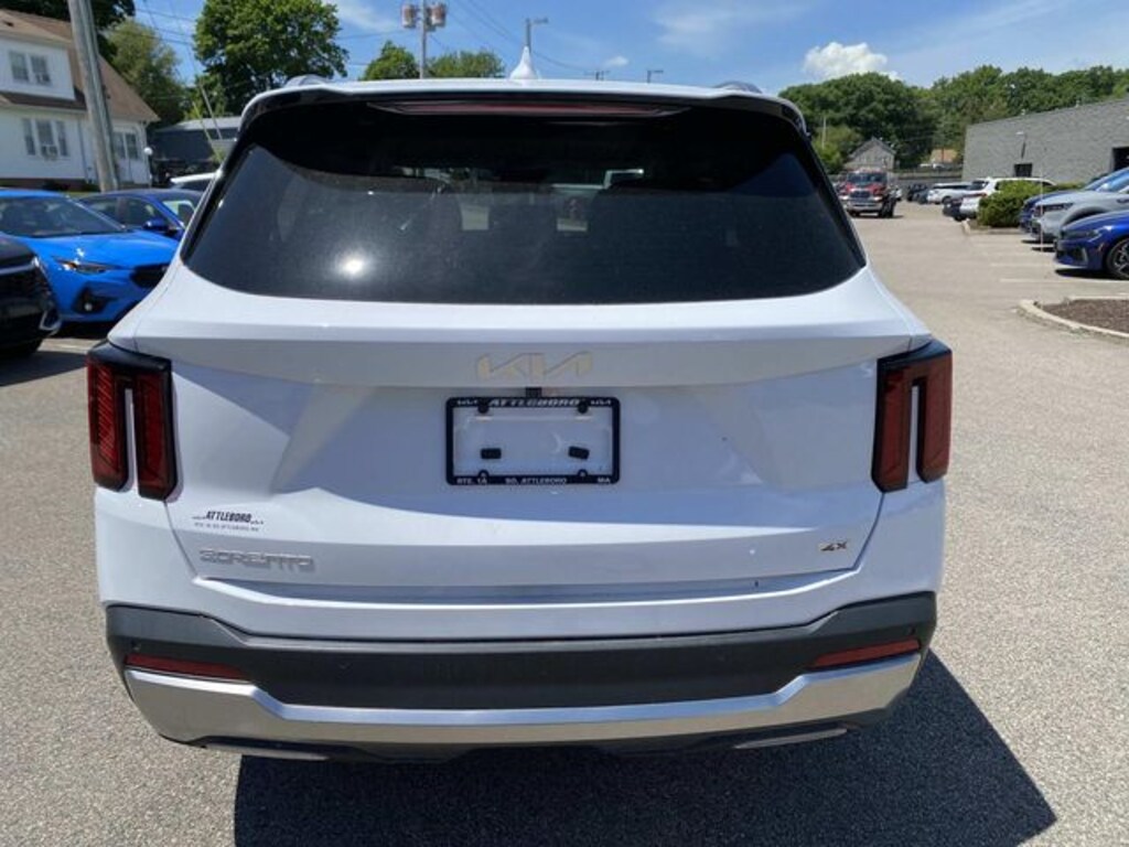 Used 2025 Kia Sorento S SUV