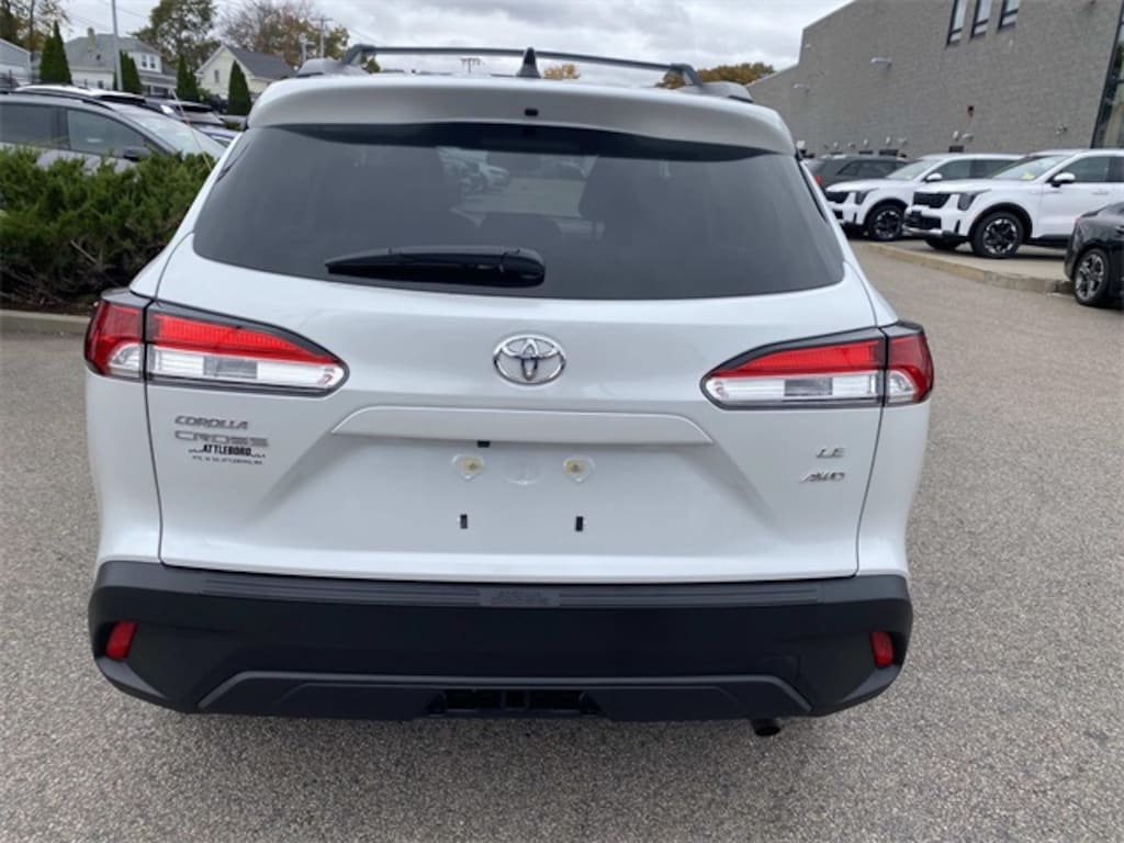 Used 2025 Toyota Corolla Cross LE SUV