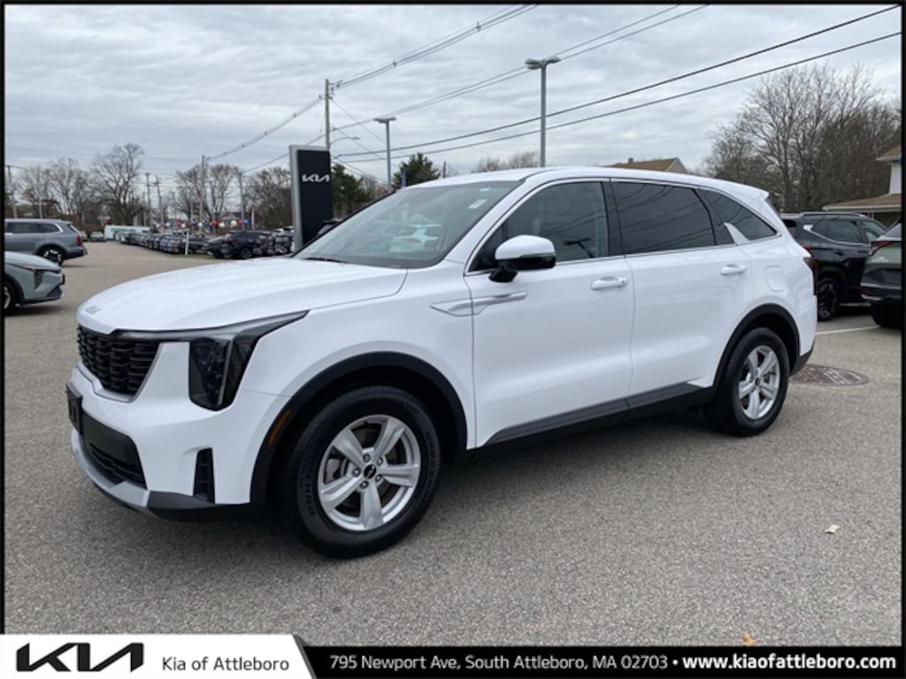 Used 2025 Kia Sorento LX SUV