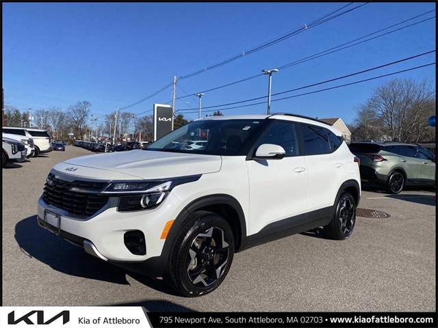 2025 Kia Seltos S's photo