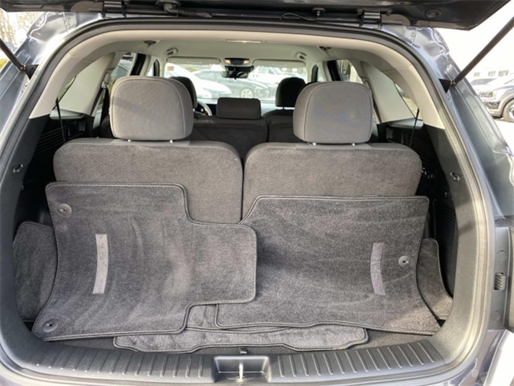 Used 2025 Kia Sorento LX SUV