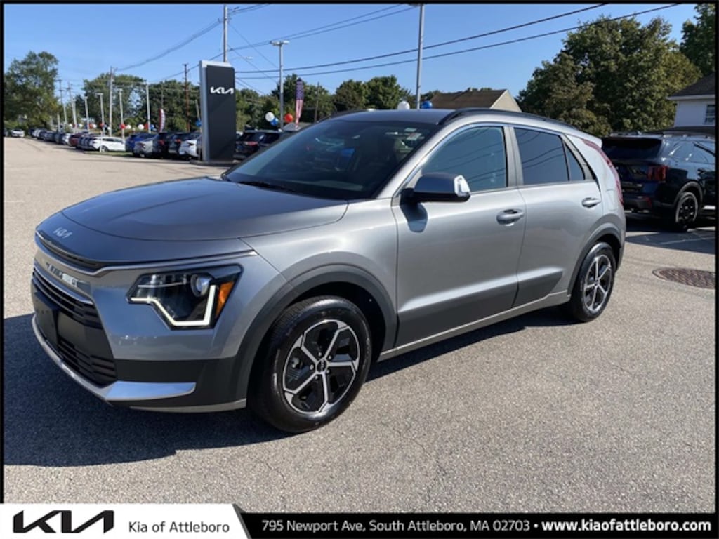 Used 2024 Kia Niro EX SUV