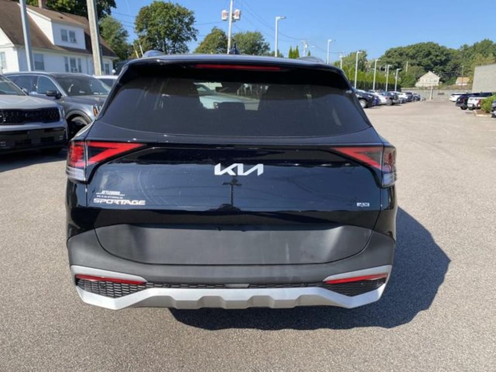 Used 2024 Kia Sportage EX SUV