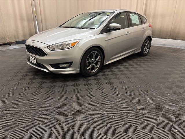 2016 Ford Focus 5 Door Hatch SE's photo
