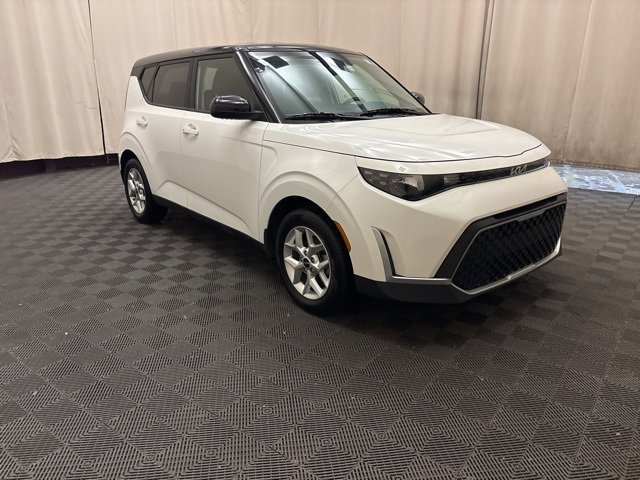 2023 Kia Soul S photo 3