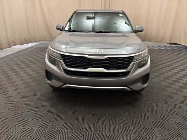 2022 Kia Seltos LX photo 2