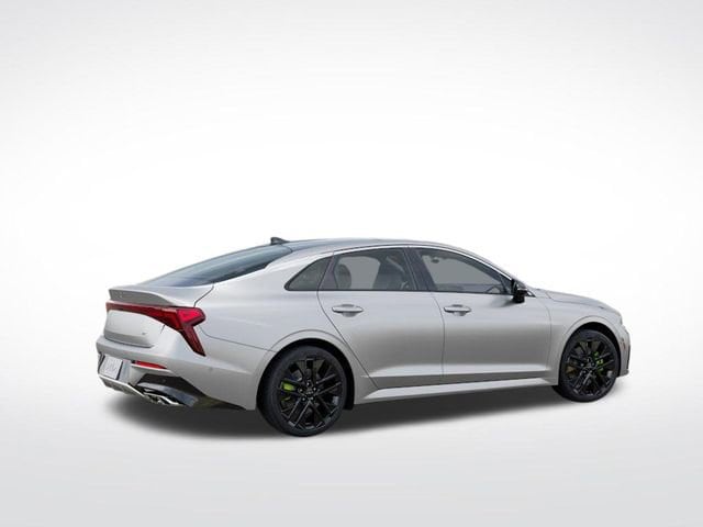 2026 Kia K5 GT - Photo 6