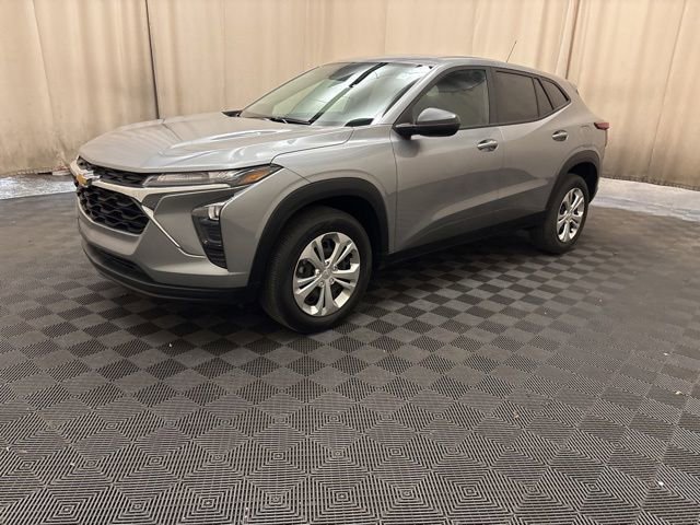 2024 Chevrolet Trax LS's photo