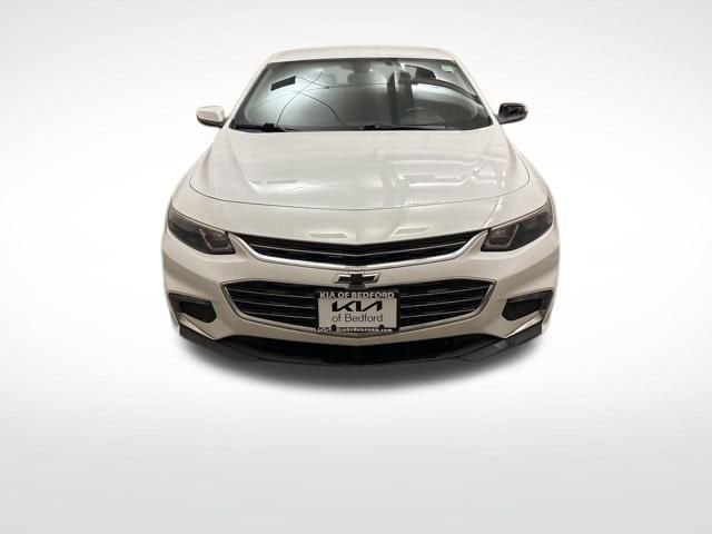 Used 2018 Chevrolet Malibu 1LT with VIN 1G1ZD5ST1JF277215 for sale in Bedford, OH