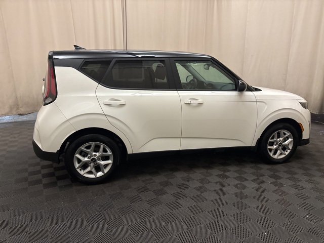 2023 Kia Soul S photo 4