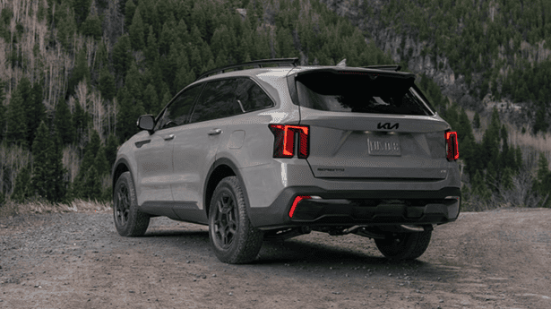 Why%20Are%20Critics%20Saying%20The%202026%20Kia%20Sorento%20Outperforms%20Its%20Competition_%20post%20(1).png