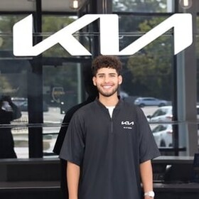 Staff member Alex Del Rio from ID_0ed2d2e417ea