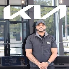 Staff member Mitch Moss from ID_662b36d85dea