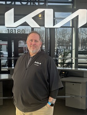 Staff member Larry Clement from ID_f90e3de0f13a