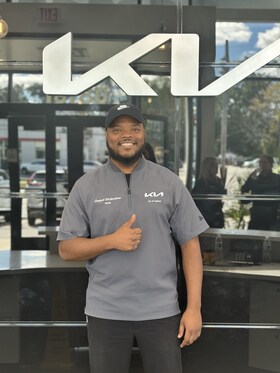 Staff member Denzel Richardson from ID_0ed2d2e417ea