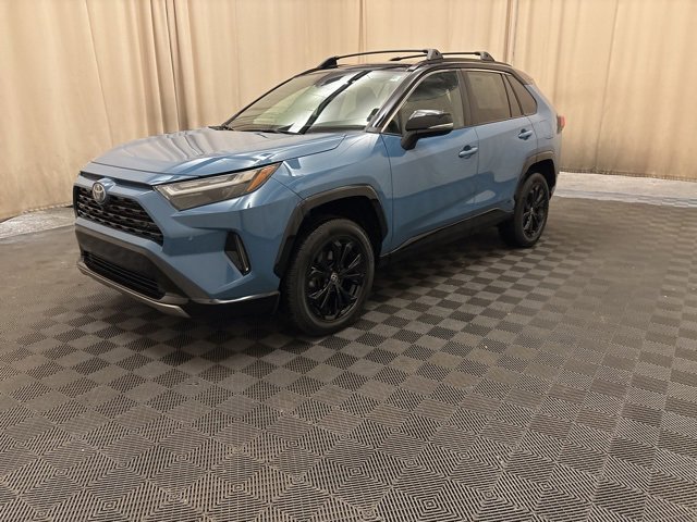 2022 Toyota RAV4 XSE's photo