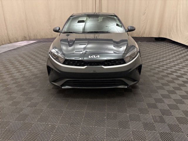 2023 Kia Forte LXS photo 2