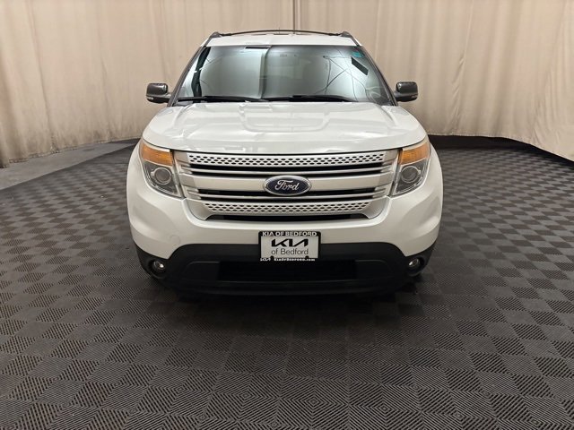 2015 Ford Explorer XLT photo 2