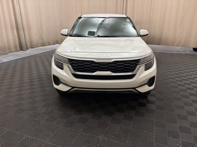 2022 Kia Seltos LX photo 2