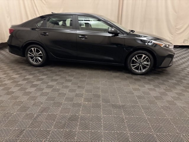 2024 Kia Forte LXS photo 4