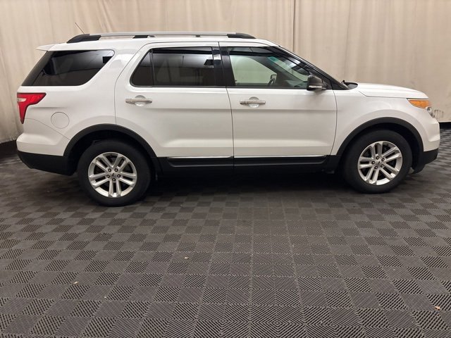 2015 Ford Explorer XLT photo 4